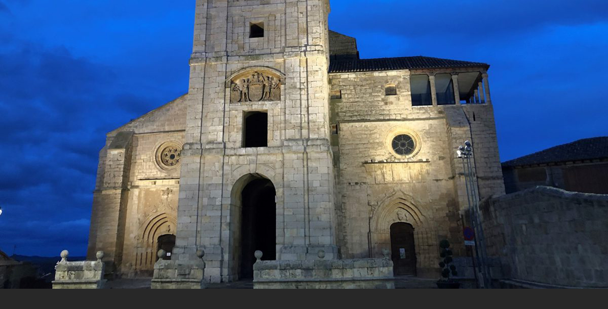 La iglesia palentina de San Hipólito el Real brilla con su nueva iluminación exterior