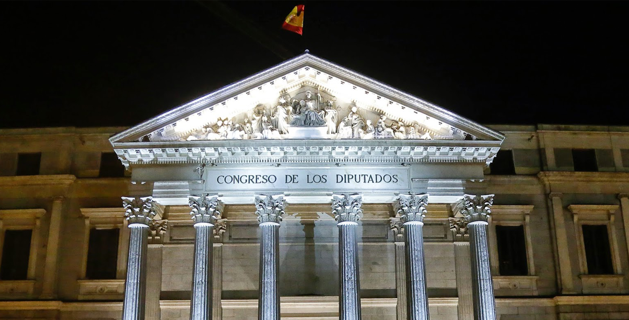 Iberdrola ilumina la fachada del Congreso de los Diputados 