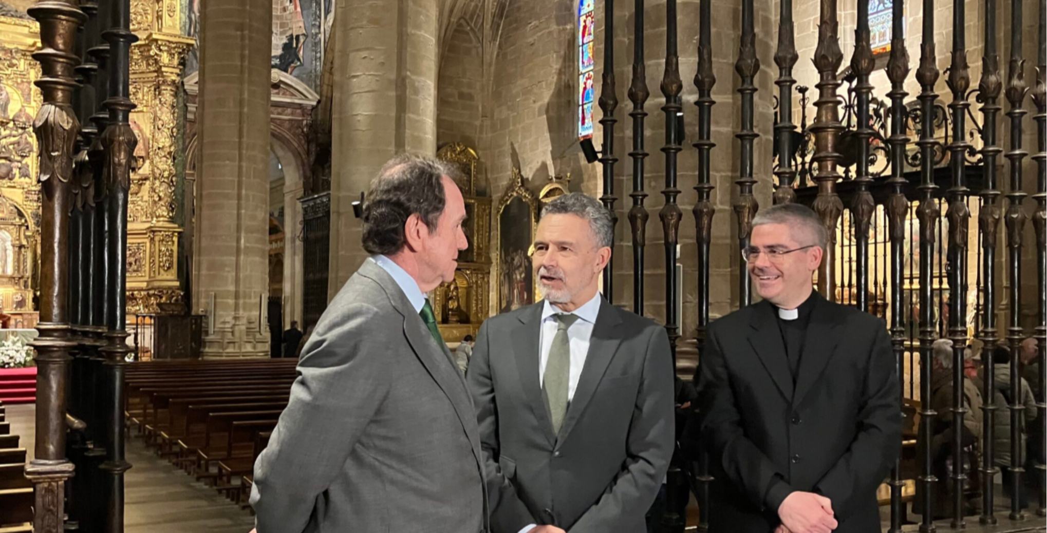 La Concatedral de Santa María de la Redonda contará con nueva iluminación ornamental exterior gracias a la Fundación Iberdrola España
